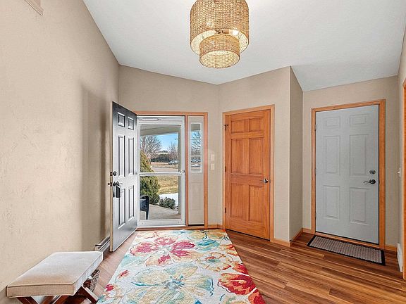 3rd image of 818 Rundquist Way