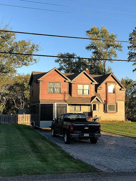 4736 Roland Rd photo 1