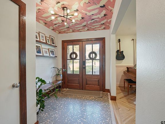 5th image of 2929 Sunnybrook Dr