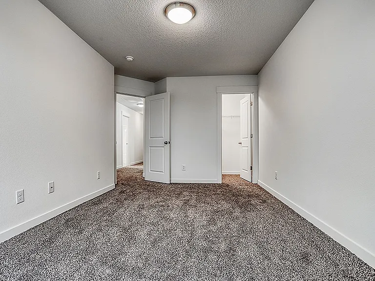 1122 N Auburn Pl — Photo 22