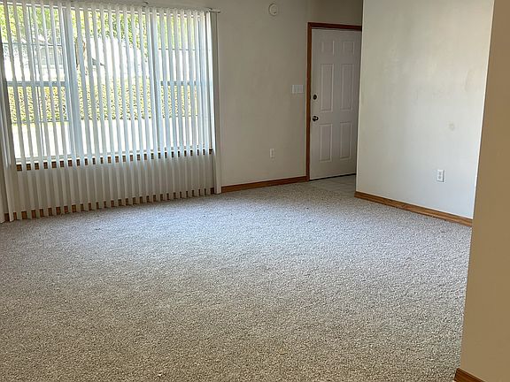 4th image of 834 Stonegate Ct #834