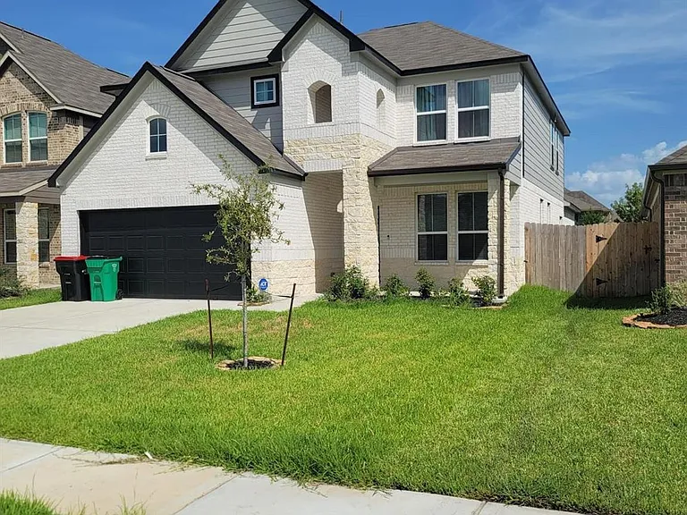 4418 Hronas Dr — Photo 2