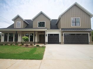 101 NW Trail Ridge Rd, Bentonville, AR 72712