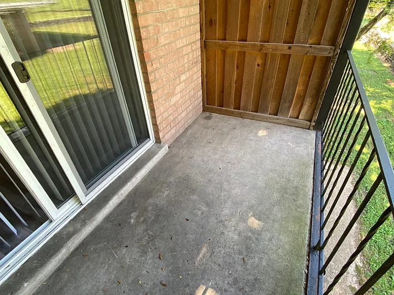 D210 Hickory Hill Ln #D210 — Photo 13