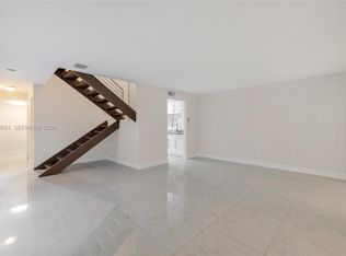 3056 Shipping Ave #2, Miami, FL 33133