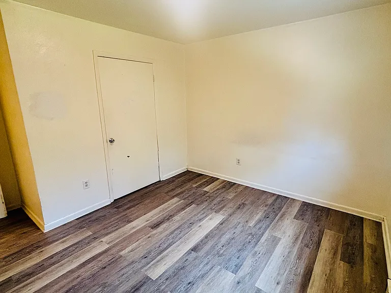 85 Green Meadow Ln #5 — Photo 7