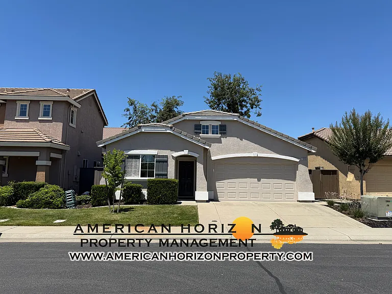 1650 Grey Bunny Dr — Photo 1