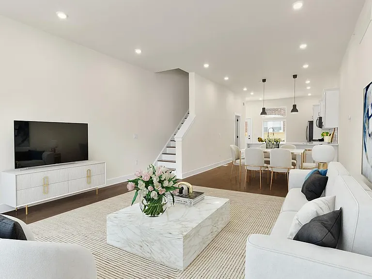 2719 Lefevre St — Photo 2