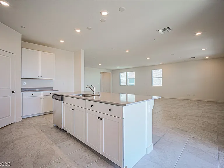 5644 Hill Spire St — Photo 15