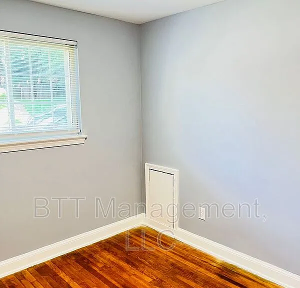 8717 Plymouth St #1 — Photo 17