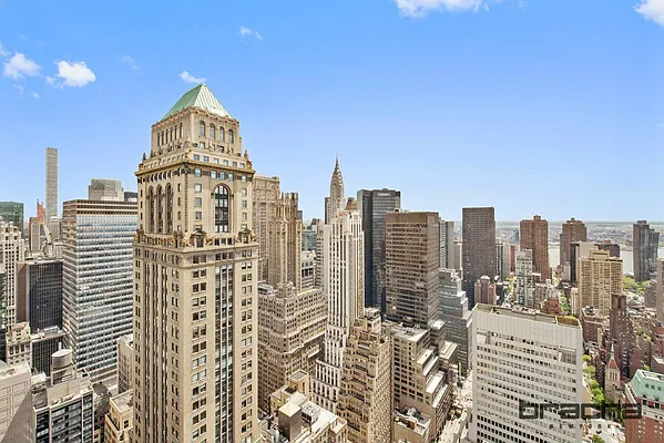 Rented by The Bracha Group | media 23