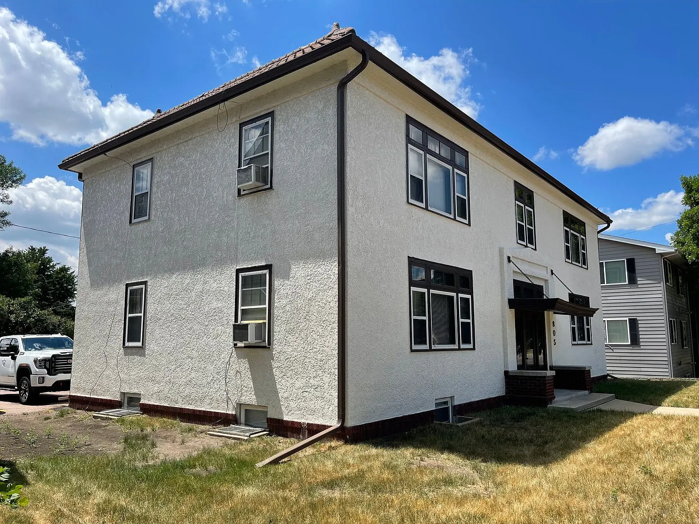 805 W 18th Street — Photo 4