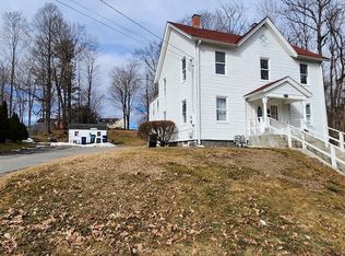 92 Arlington St, Leominster, MA 01453