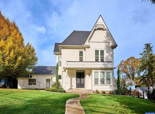 412 W Main St, Silverton, OR