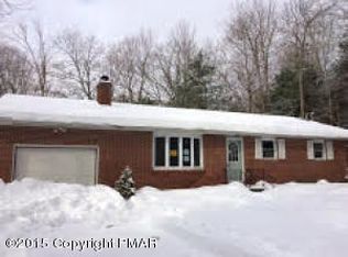 1163 Thunder Dr, Pocono Summit, PA