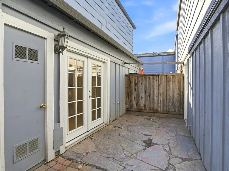540 Groth Pl — Photo 23