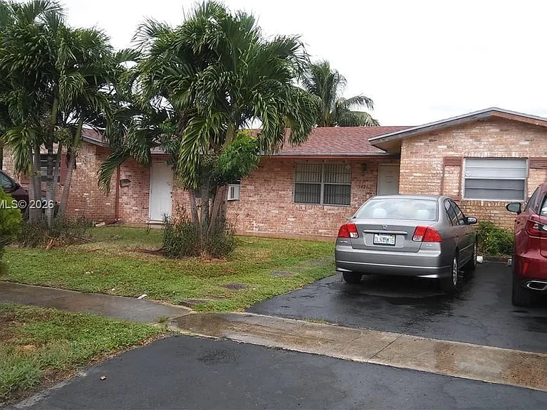 5425 NW 16th Ct #0 — Photo 3