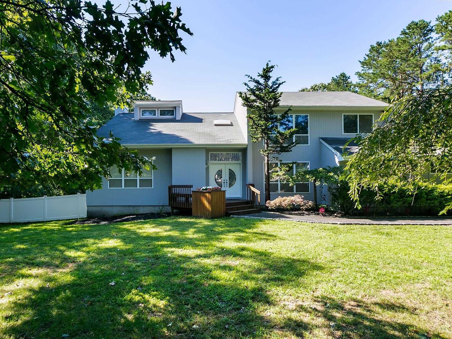 16 South Street, Manorville, NY 11949 Zillow