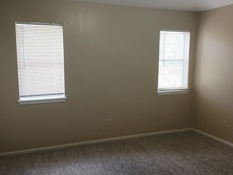 5101 Middlecoff Rd — Photo 21
