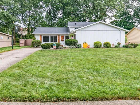 9411 Pheasant Run Pl, Strongsville, OH 44149