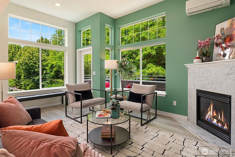 5th image of 3302 W Government Way Unit A