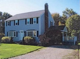13 Robin Rd, West Newbury, MA 01985