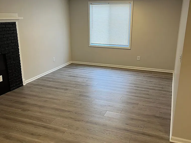 22621 Camber Ave — Photo 4