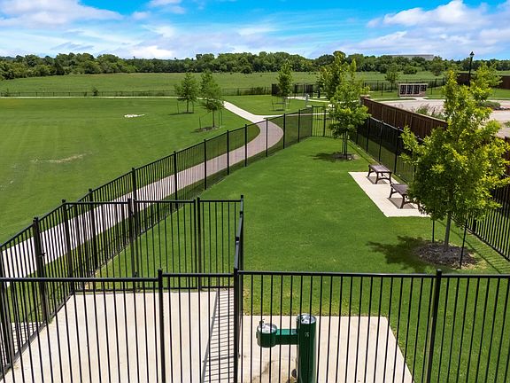 5th image of 1321 Rothland Ln
