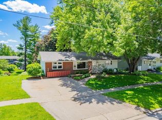 603 E Garfield St, Mount Horeb, WI 53572