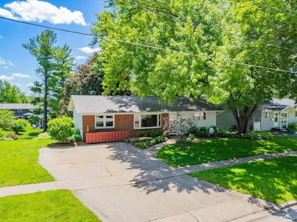 603 East Garfield Street, Mount Horeb, WI 53572