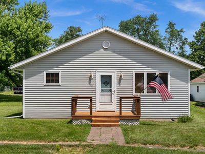 101 W Olive St, Colfax, IL, 61728