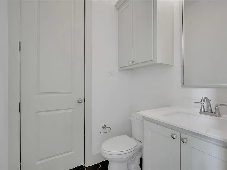 140 Farish Ln — Photo 17