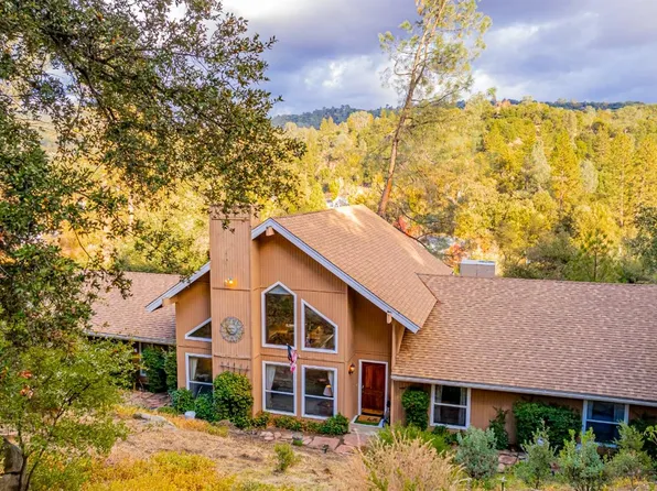 50365 Spook Ln, Oakhurst, CA 93644