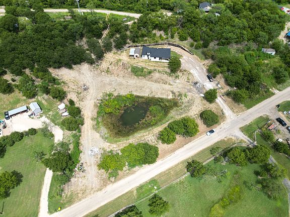 2nd image of 441 Mesa Rd