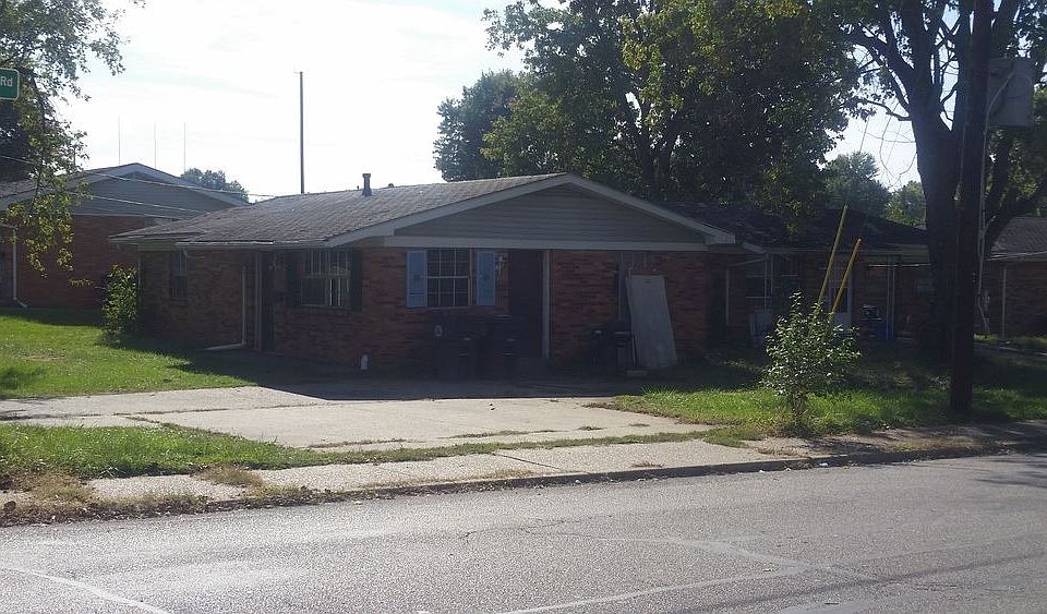 2nd image of 1124 N Boeke Rd