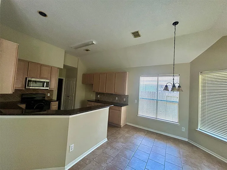 23 Tivoli Garden Ct — Photo 7