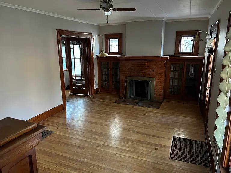 533 Whittier Ave #1 — Photo 3