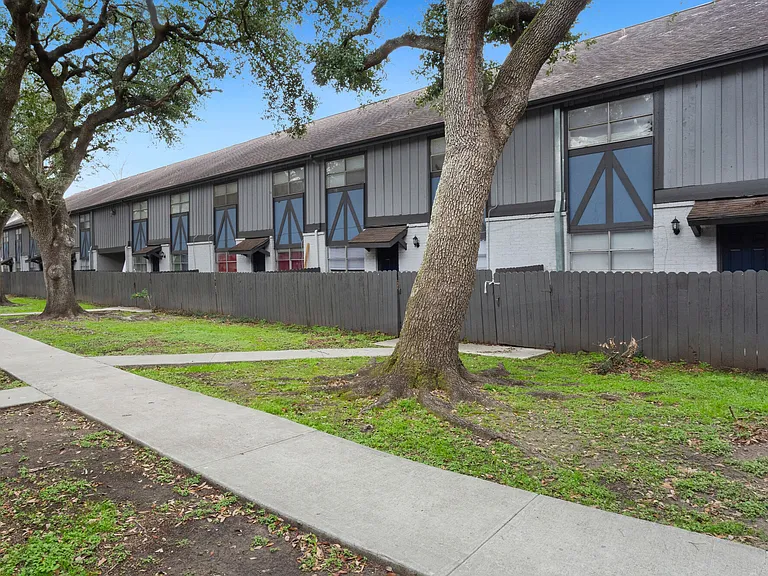 Sharpstown Garden — Photo 25