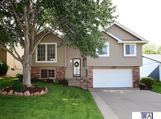 16513 Weir St, Omaha, NE 68135