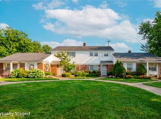 308 Buckner Dr #204, Euclid, OH 44123