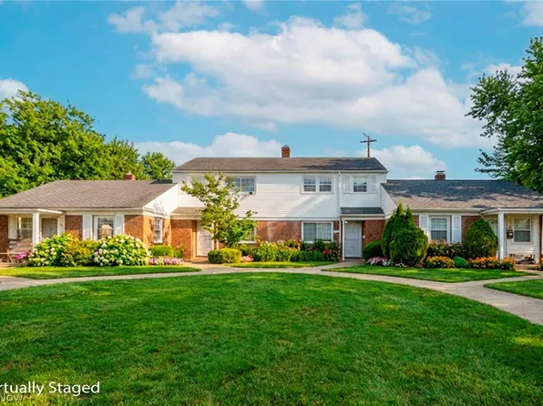 308 Buckner Dr #204, Euclid, OH 44123