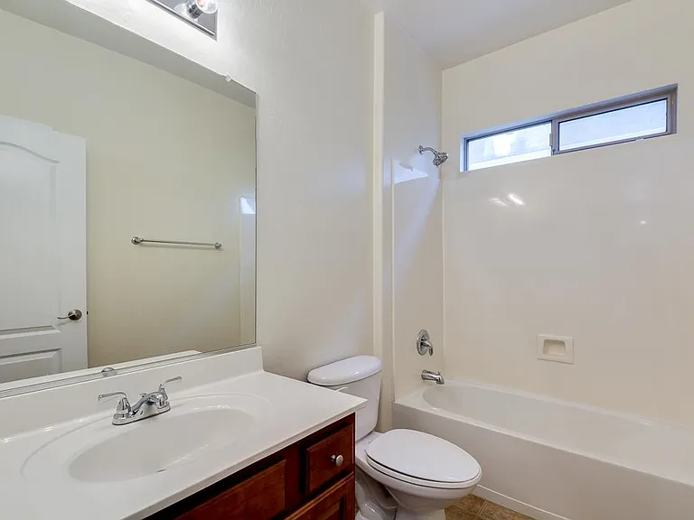 1306 E Birdland Dr — Photo 31