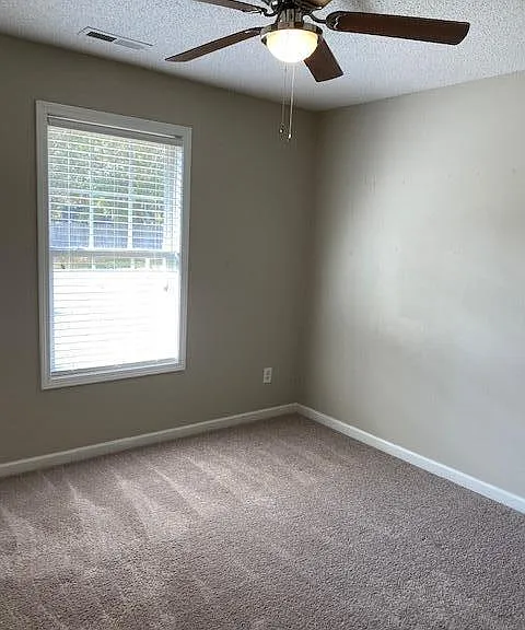 1261 Glastonbury Rd — Photo 14