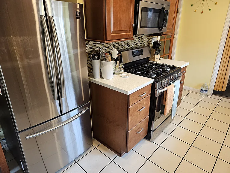Daisy Ave — Photo 29