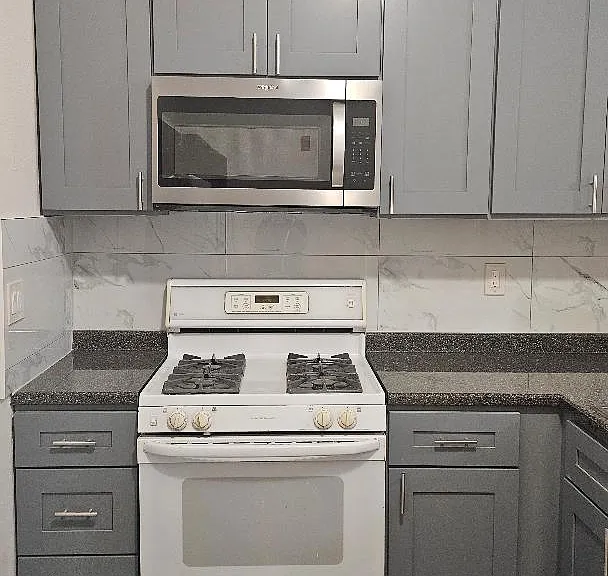 4936 Locust St — Photo 6