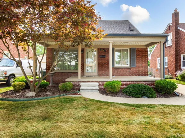 9848 Becker Ave, Allen Park, MI 48101