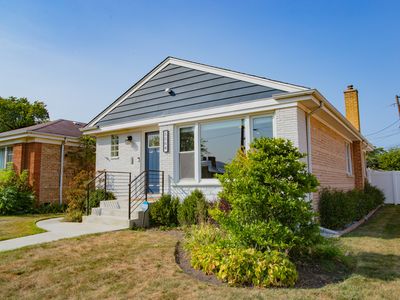 5564 W Ardmore Ave, Chicago, IL, 60646