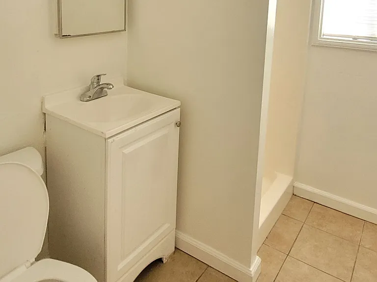 5825 Harmon Ave — Photo 3