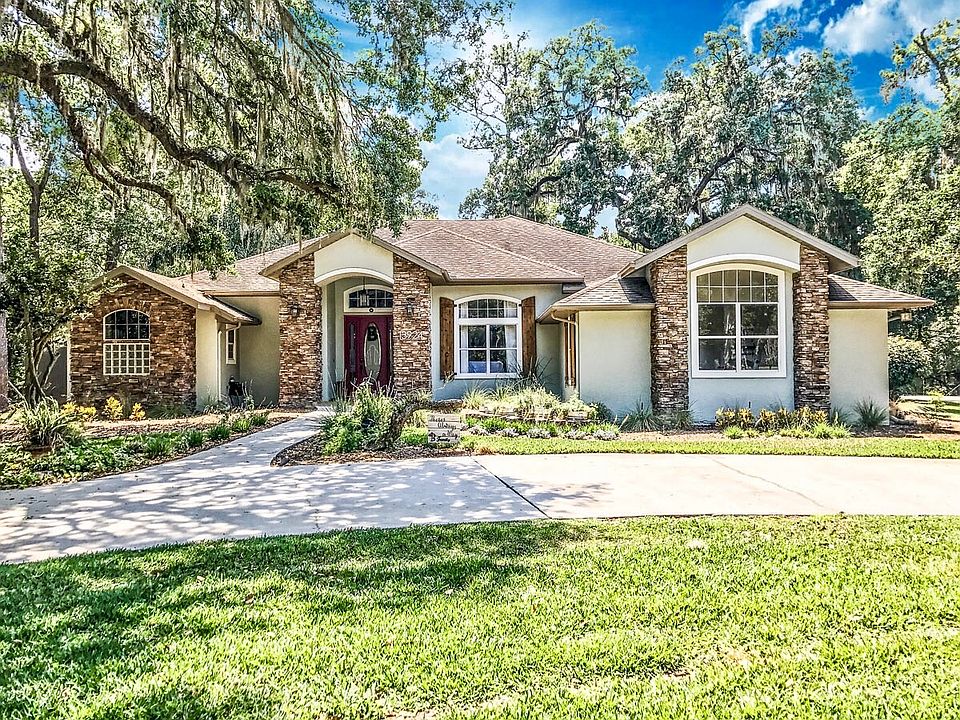 1st image of 13924 Myrtlewood Dr