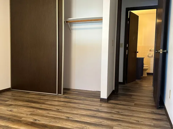 Welcome Home to Pawsome Living: Pet-Friendly Apartments in Anoka, Minnesota!, 636 Monroe St, Anoka, MN 55303